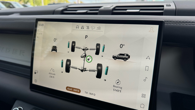 Land Rover Defender 3.0 D250 X-Dynamic HSE 90 3dr Auto Diesel Estate